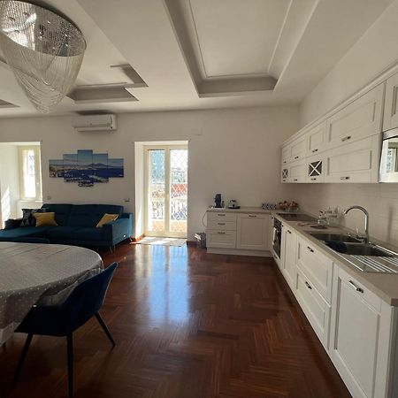 Holiday Home Mar Pacifico Napoli Екстер'єр фото